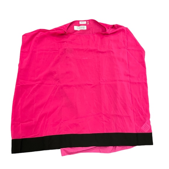 Dkny Tops - Beautiful DKNY Silk Top